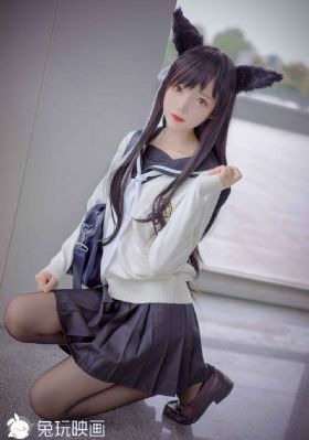 裙子下面有怪兽_免费观看字幕